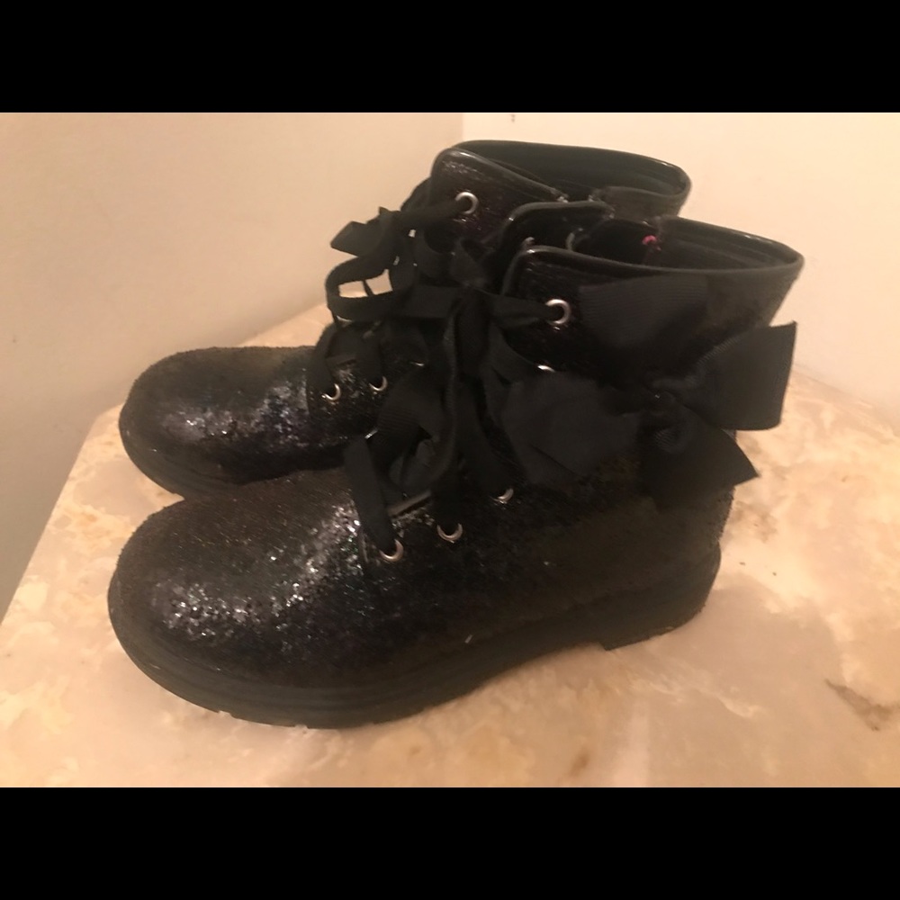 💕JoJo Siwa sparkly combat boots 💀